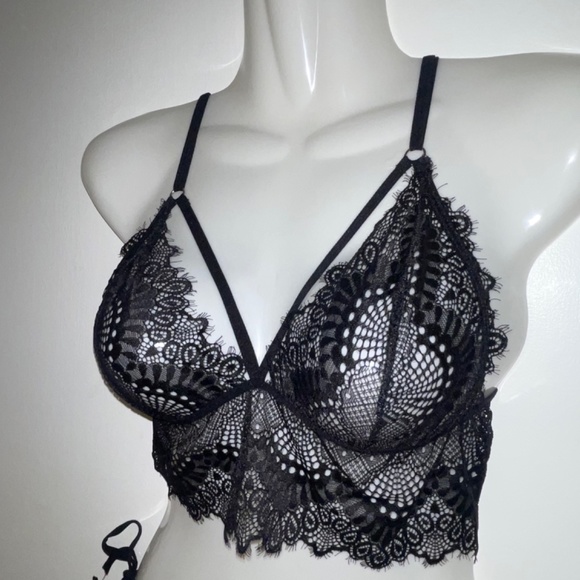 THE PRICE IS FIRM 2 Piece Lace Bra and Self Tie Panty Set OSFW - Picture 4 of 9